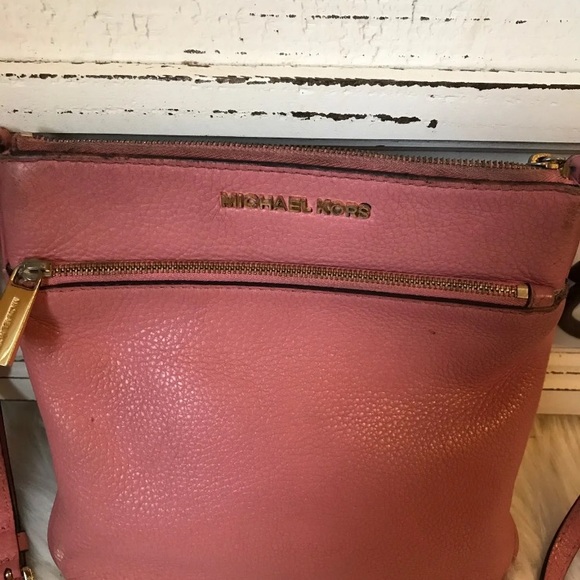 🍋sold🍋Michael Kors small Crossbody Bag - Picture 2 of 8